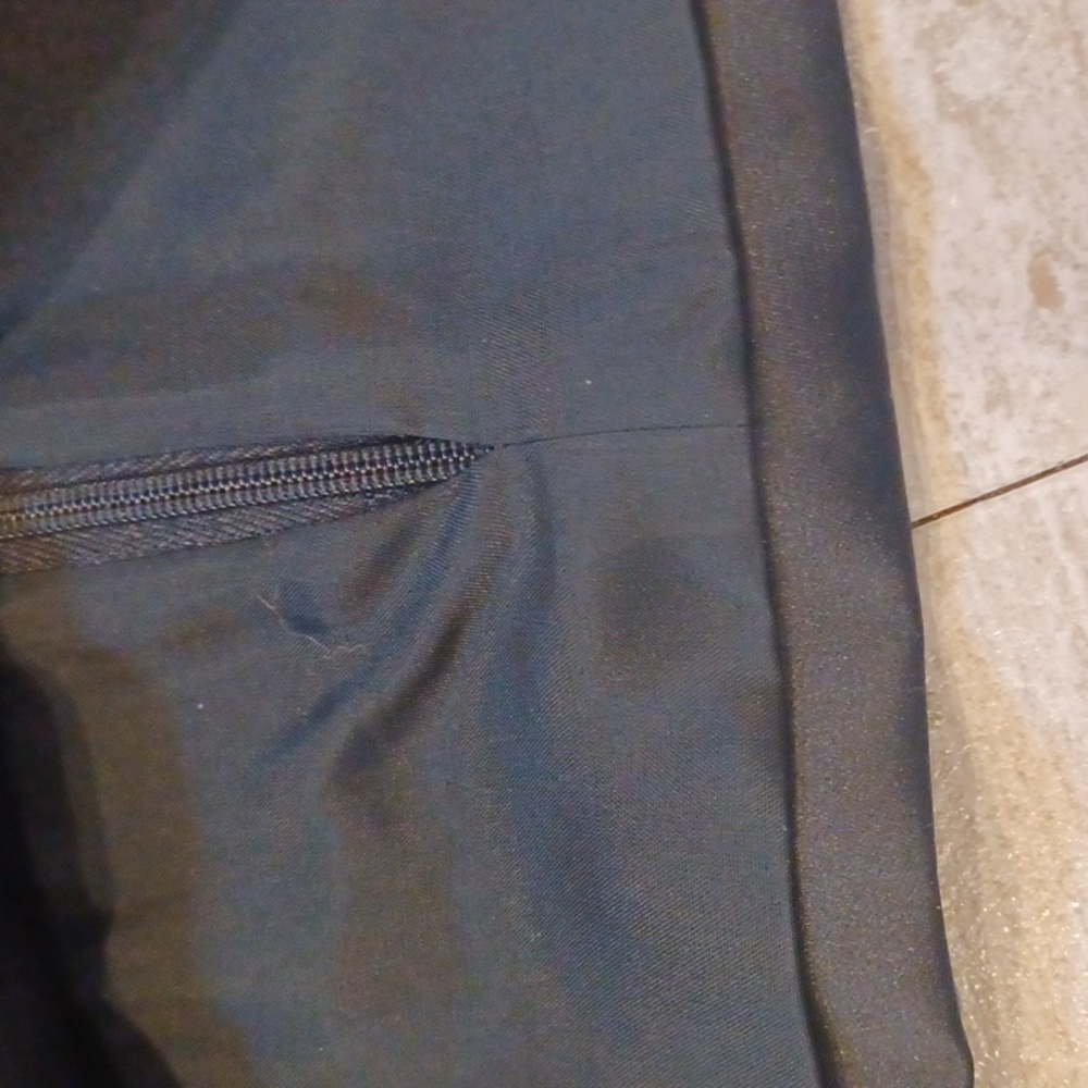 New Ann Taylor Black Sleeveless Blouse - Picture 4 of 9